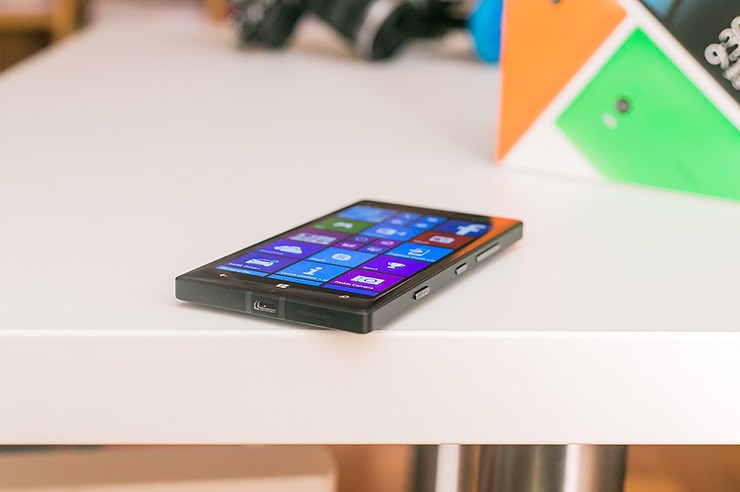 Nokia Lumia 930 (12).jpg